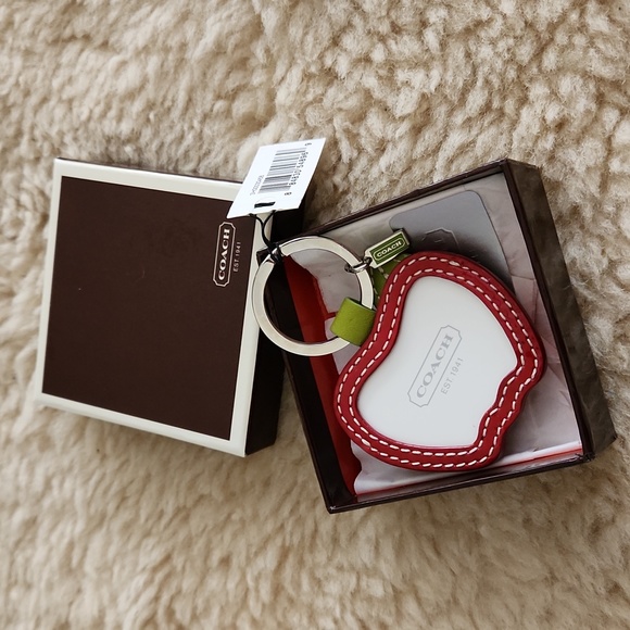 Adorable NWT IOB Coach Apple Picture Frame Key Ring/Bag Charm ๐ - Picture 1 of 12
